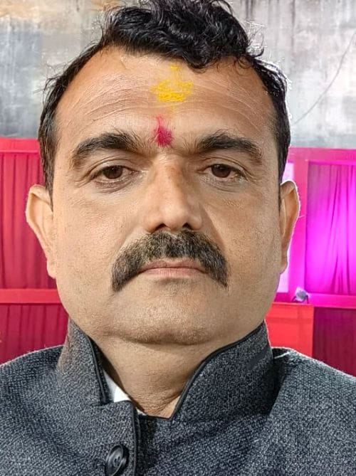 Irregularities in the voter lists; the current village head's name is missing.
