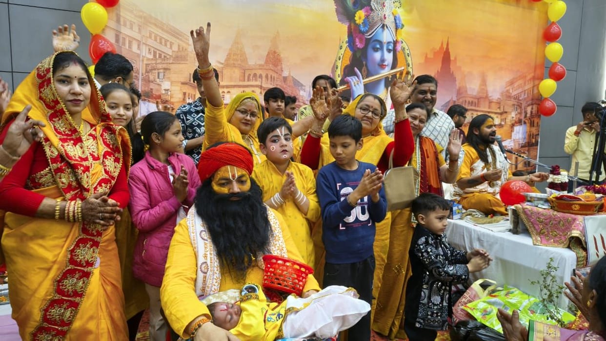 The story describes the event of Lord Krishna's birth celebration.