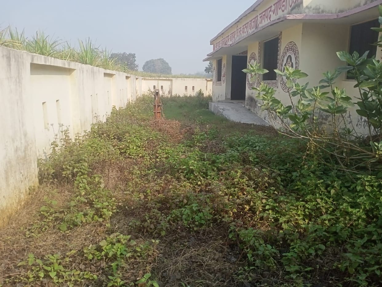 Government building locked, ANM center running in rented room