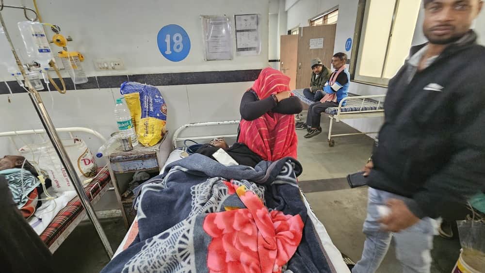 मोबाइल की स्क्रीन टूटने पर बच्चे ने खाया जहर