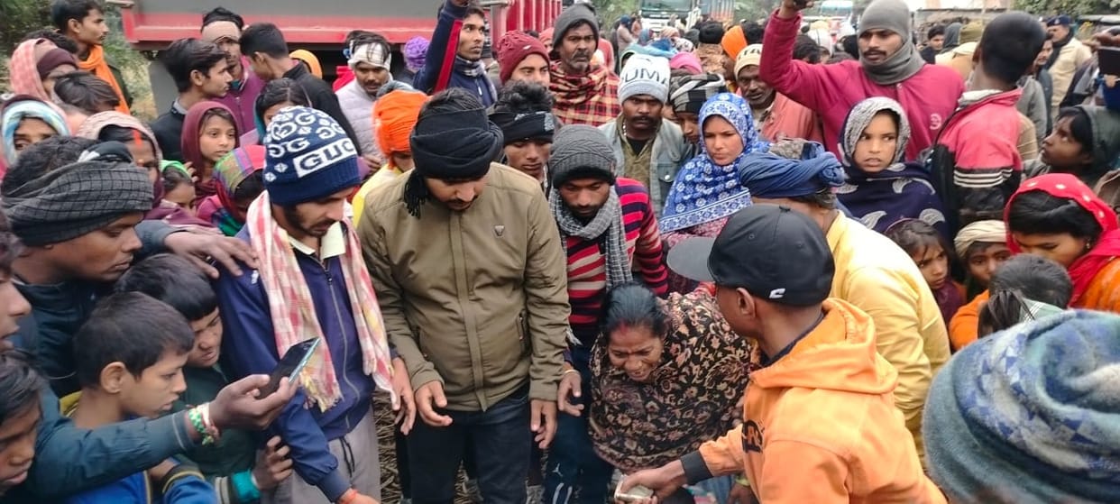 bihar news truck bike collision businessman dead son injured madhepura bihar raod accident