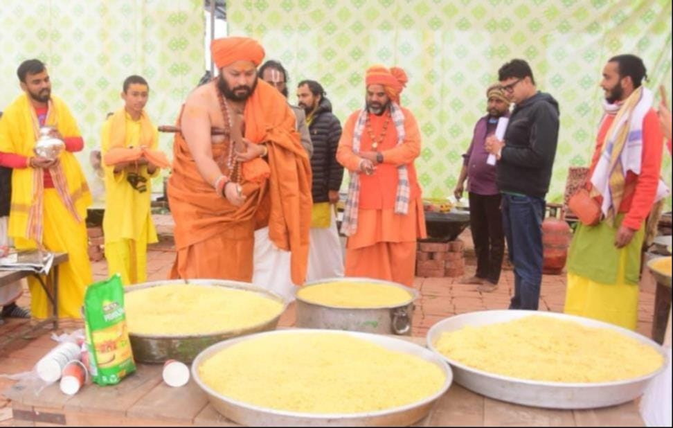 The historic meeting of Brij Bihari and Awadh Bihari will take place in Rashtra Katha