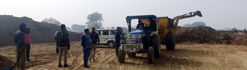 Royalty not deposited, soil mining at kilns, tractor-bulldozer seized