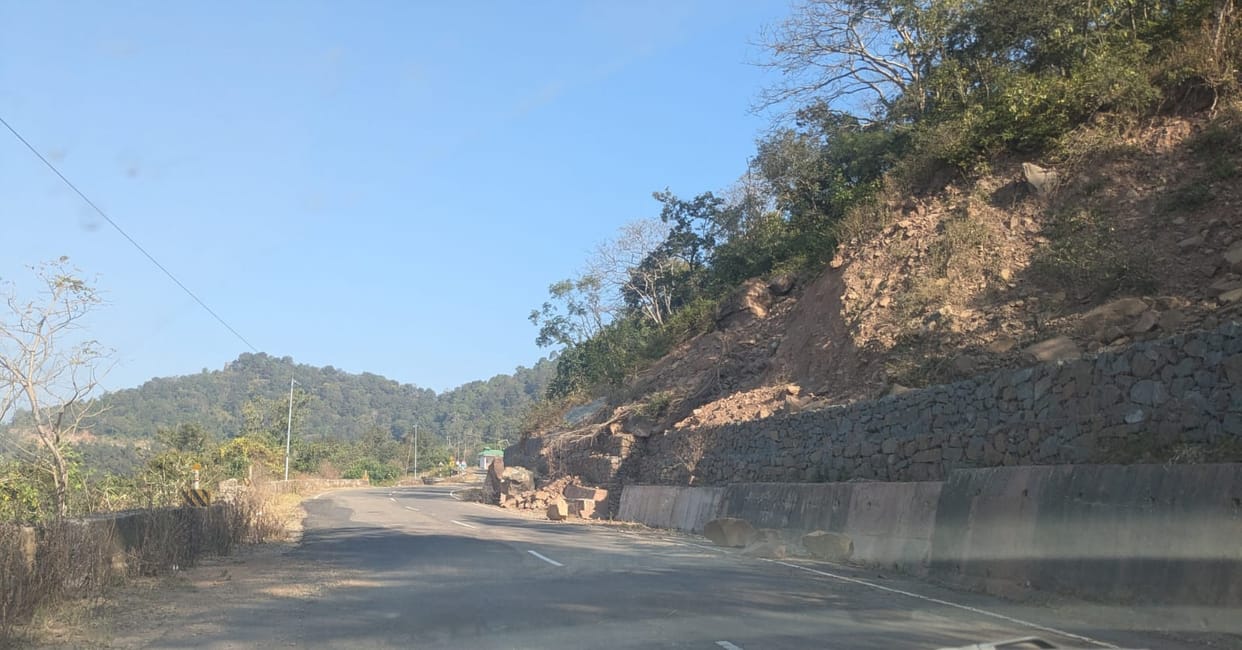 Baddi-Ramshahar road in bad condition, debris not removed even after five months