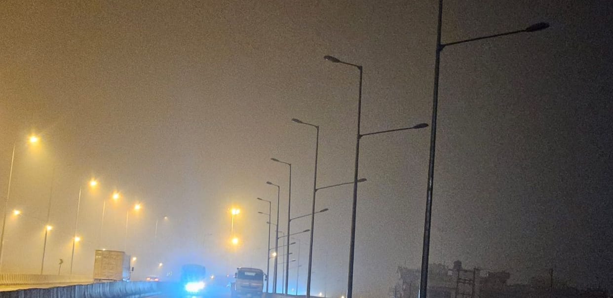 Darkness on the highway... traveling in the fog is dangerous.