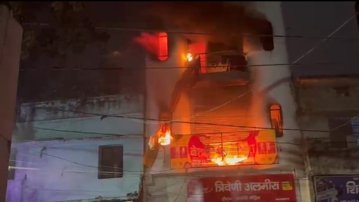 Bettiah bihar news House fire 80 year old woman burnt to death police investigation today news in hindi