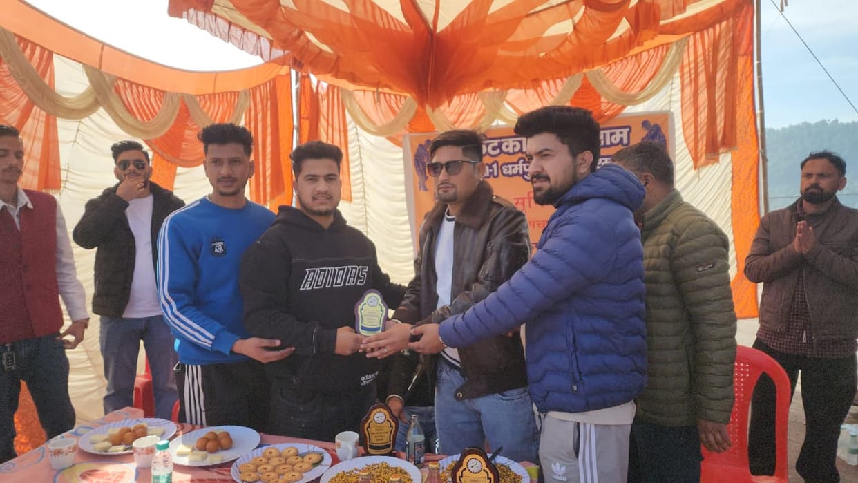 A grand cricket battle begins in Dharampur; the sound of bats will break the drug menace.