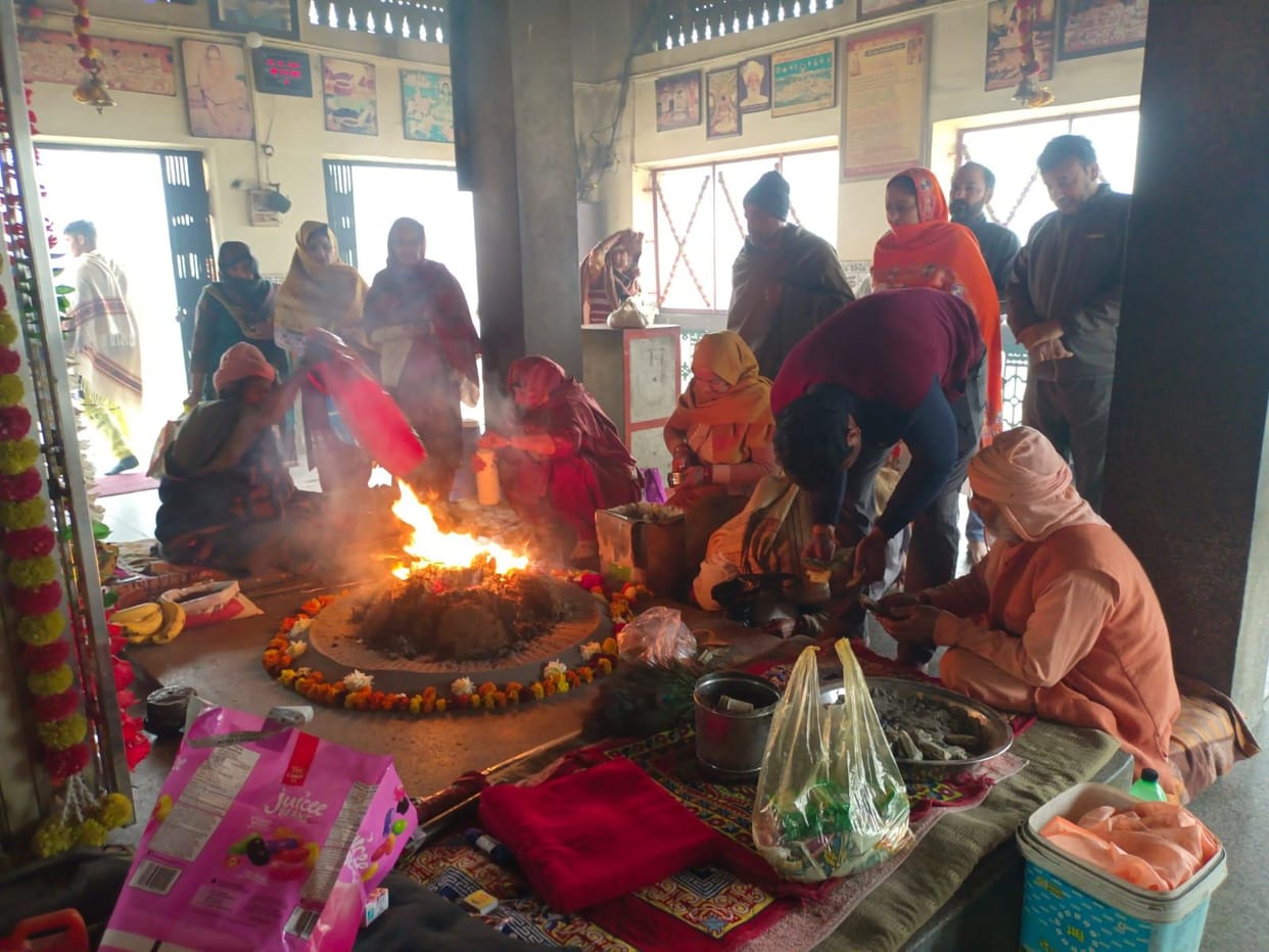 Devotees gathered at Asthal Bohar Math on Navami.
