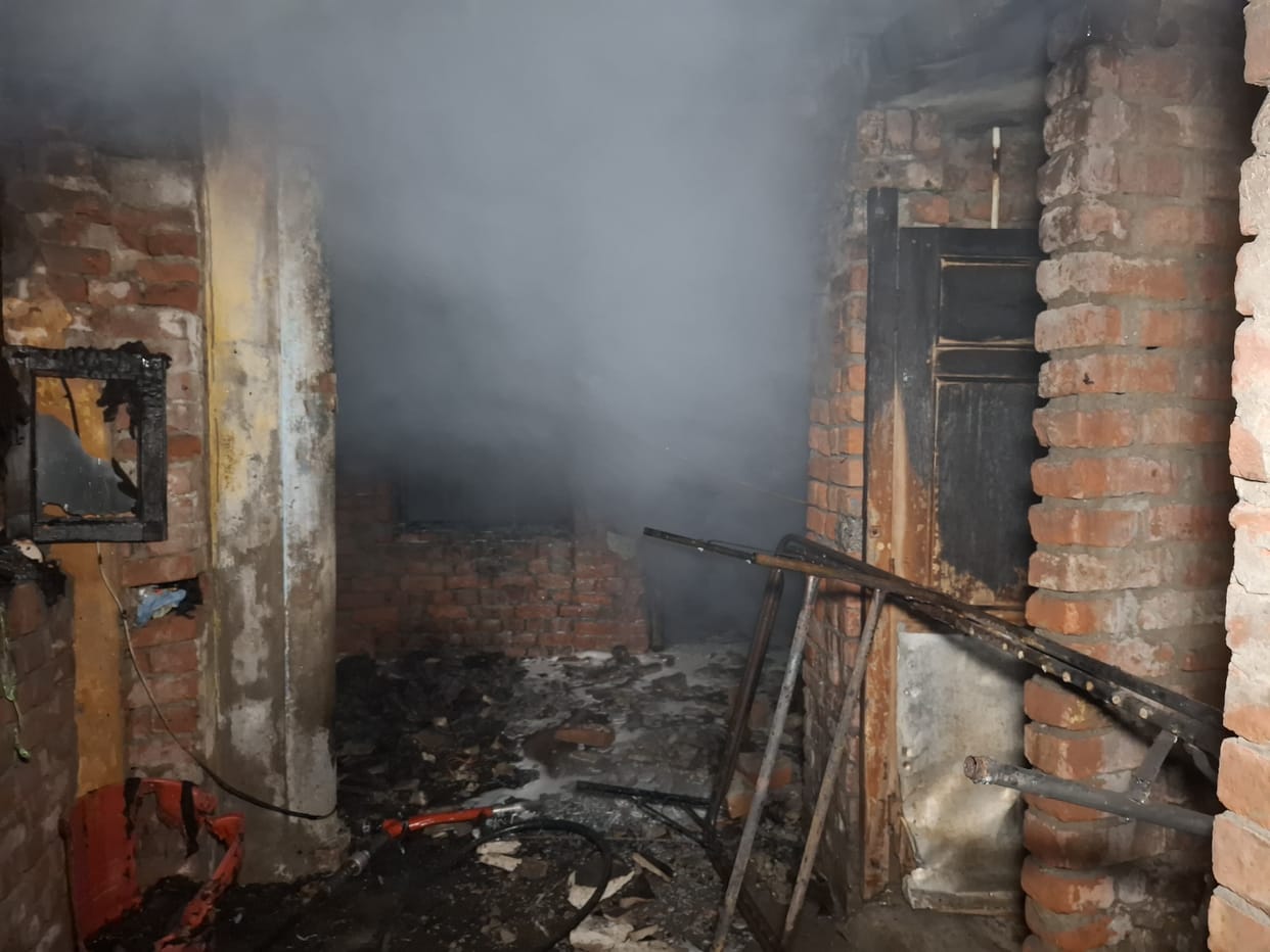 A house near Kalandar Chowk caught fire with an explosion, household items reduced to ashes.