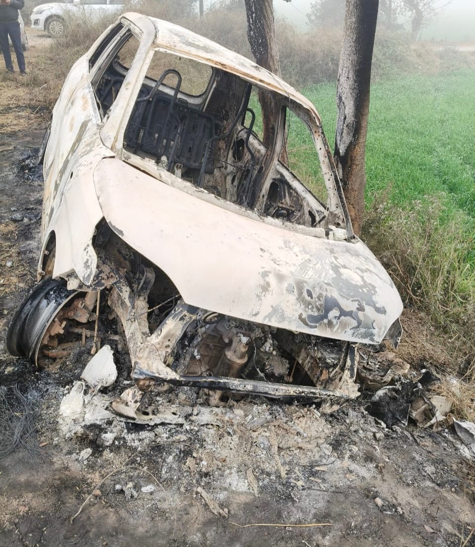 CNG WagonR tank explodes, catches fire; driver survives