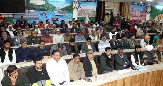 The district panchayat's bulldozer will run on illegal colonies in the villages.