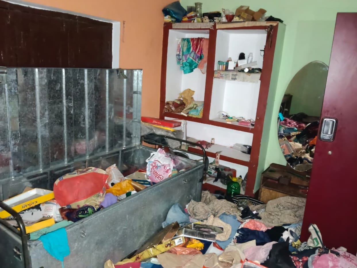 Family members went to Shahjahanpur, jewellery and other items stolen