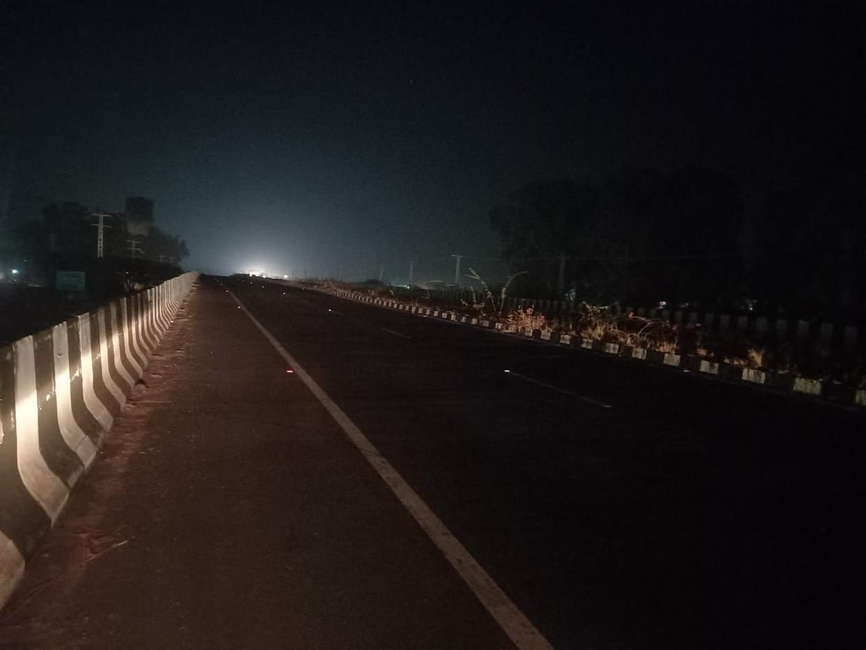 Darkness looms over NH-352A; let's hope this negligence doesn't lead to an accident.