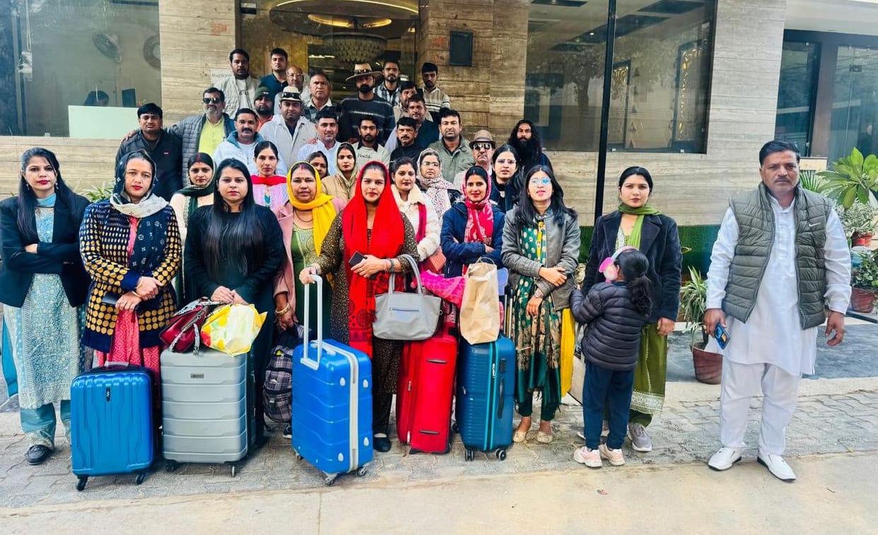 Sarpanch returned after learning from the Panchayat system of Uttar Pradesh