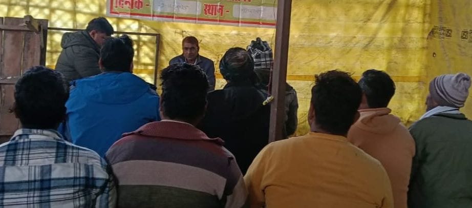 23 shopkeepers got food licenses made in the camp.