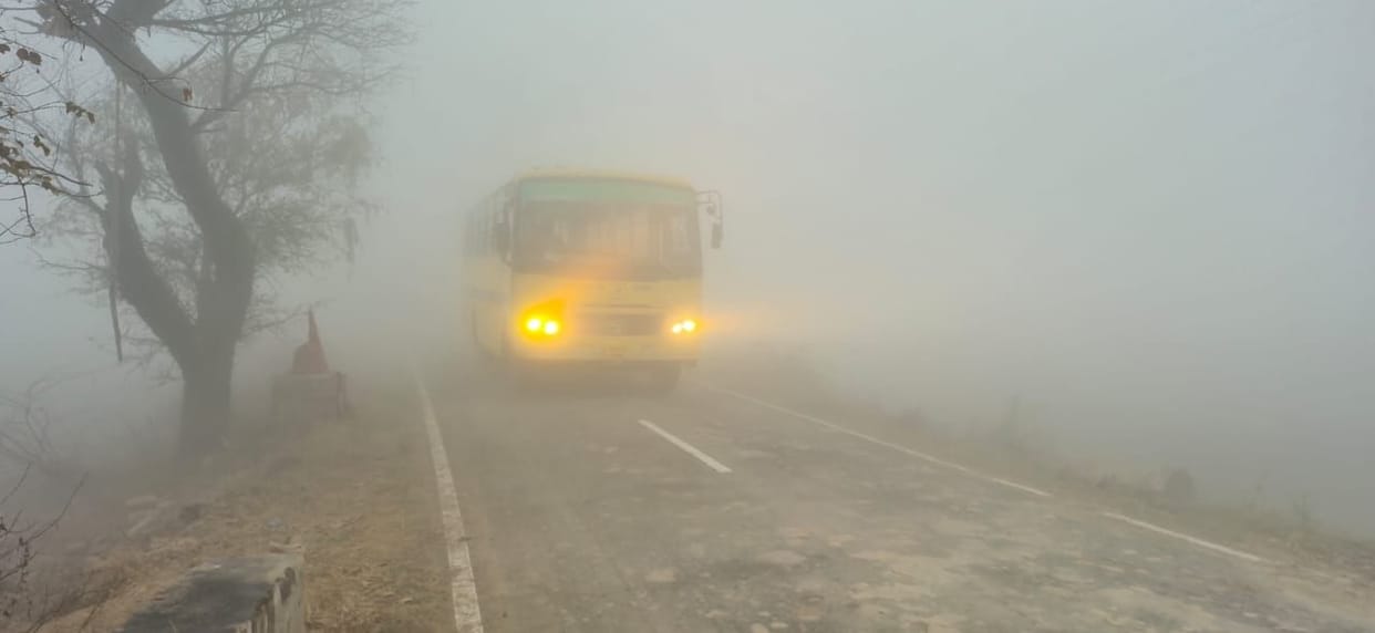 Gorakhdham Super Fast train arrived five and a half hours late due to fog