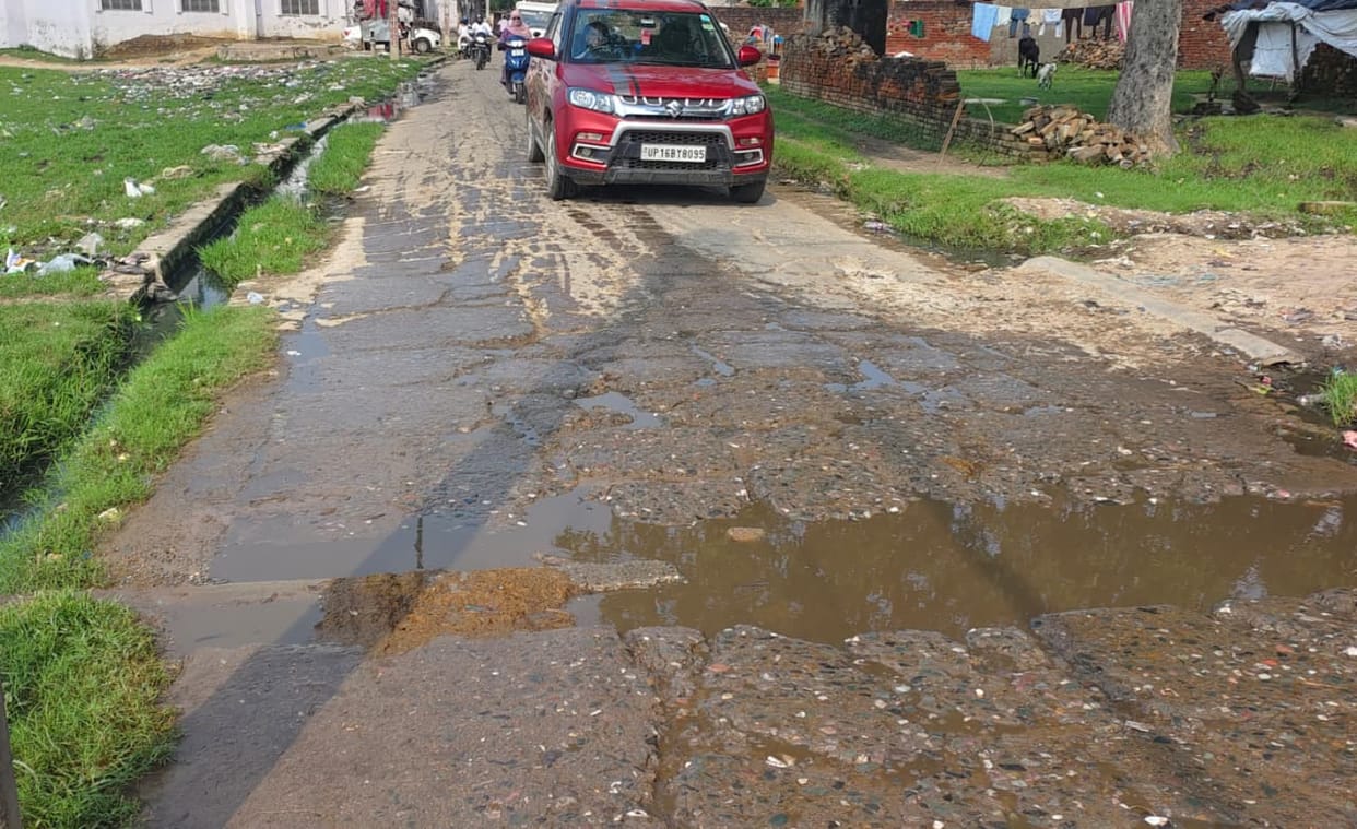 The cremation ground road will be widened, 12 houses are under encroachment