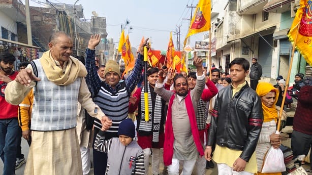 On Ekadashi, chants of "Jai Baba Shyam" echoed during the procession.