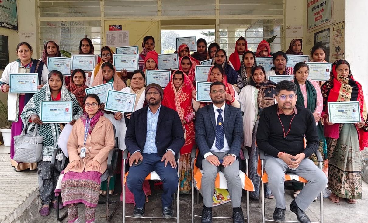 32 women took training in creative jewellery making