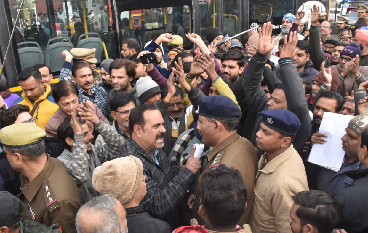 Three shops were sealed amid heavy protests, and the commotion lasted for five hours.