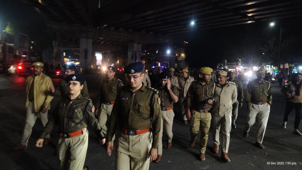 ajmer police on high alert for new year peace and security foot march led by sp vandita rana