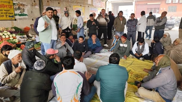 Villagers in Saini village unite against pollution, force AE to sit on the ground