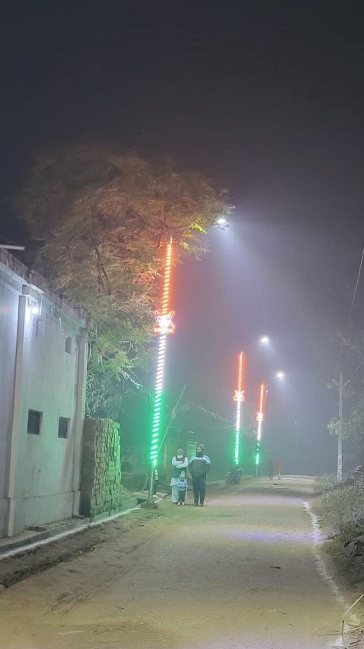 The road leading to the CHC was illuminated with milky light.