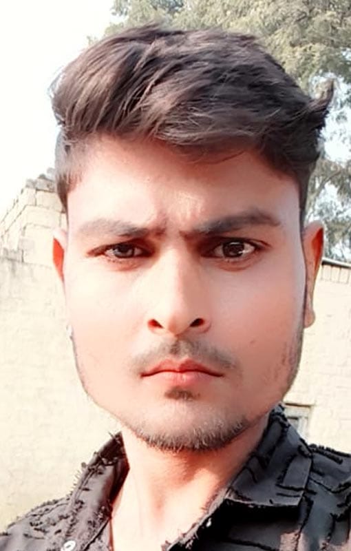 A young man who burnt himself by pouring petrol on himself died during treatment.A young man who burnt himself by pouring petrol on himself died during treatment.