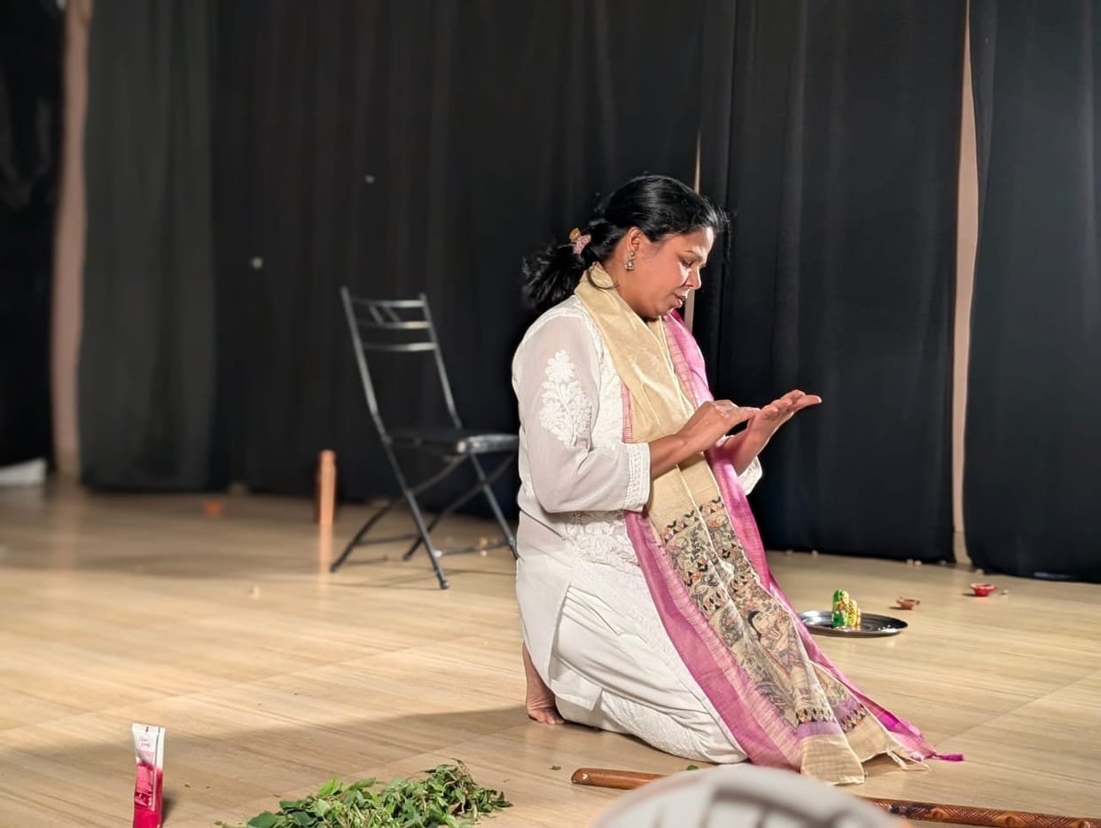 Phoolan Devi Banogi Tum... staged