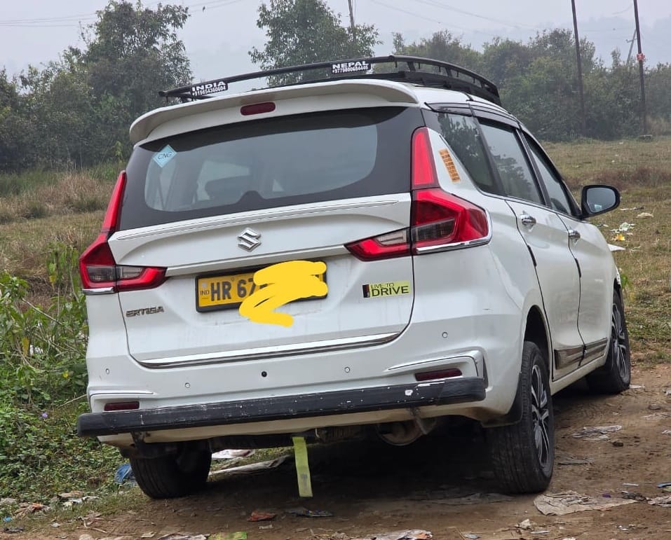 Nepal bans Indian taxis from entering, leaving passengers frustrated