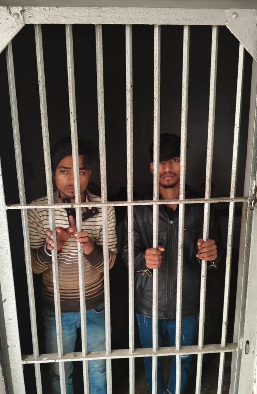 They made a reel in front of the police station, threatening to shoot someone with a gun, and ended up behind bars.