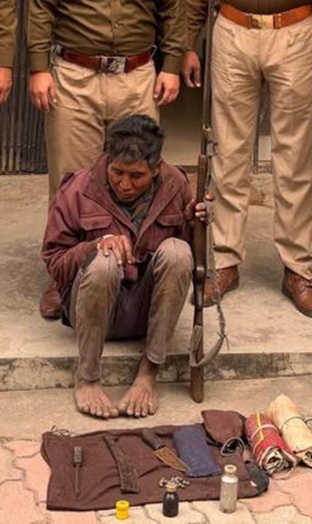 Poacher caught in Katarniaghat, gun and poison recovered