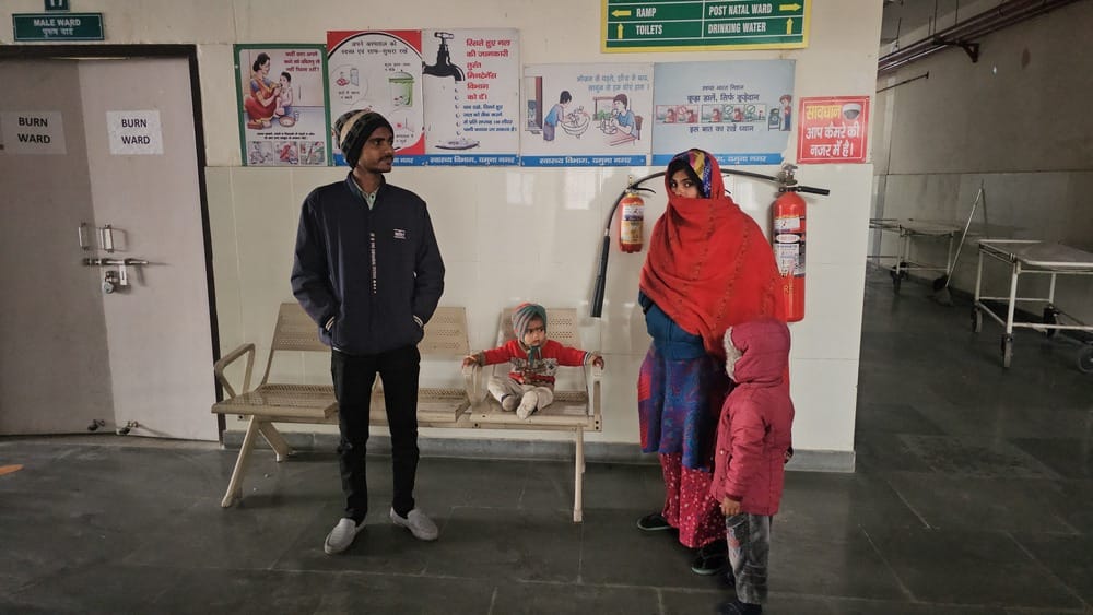 With no doctors available at the hospital, the woman gave birth to her child on the floor