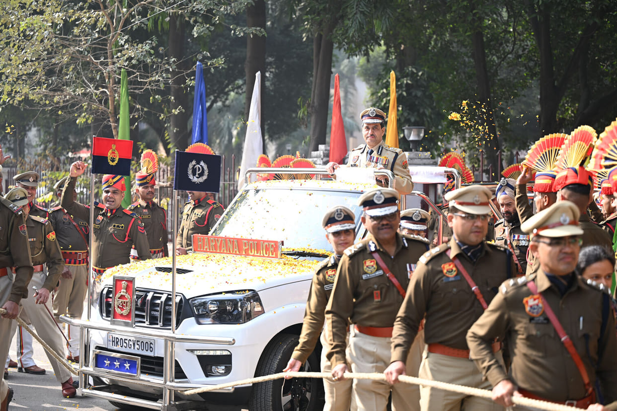 Parade salutes Director General of Home Guards on his retirement