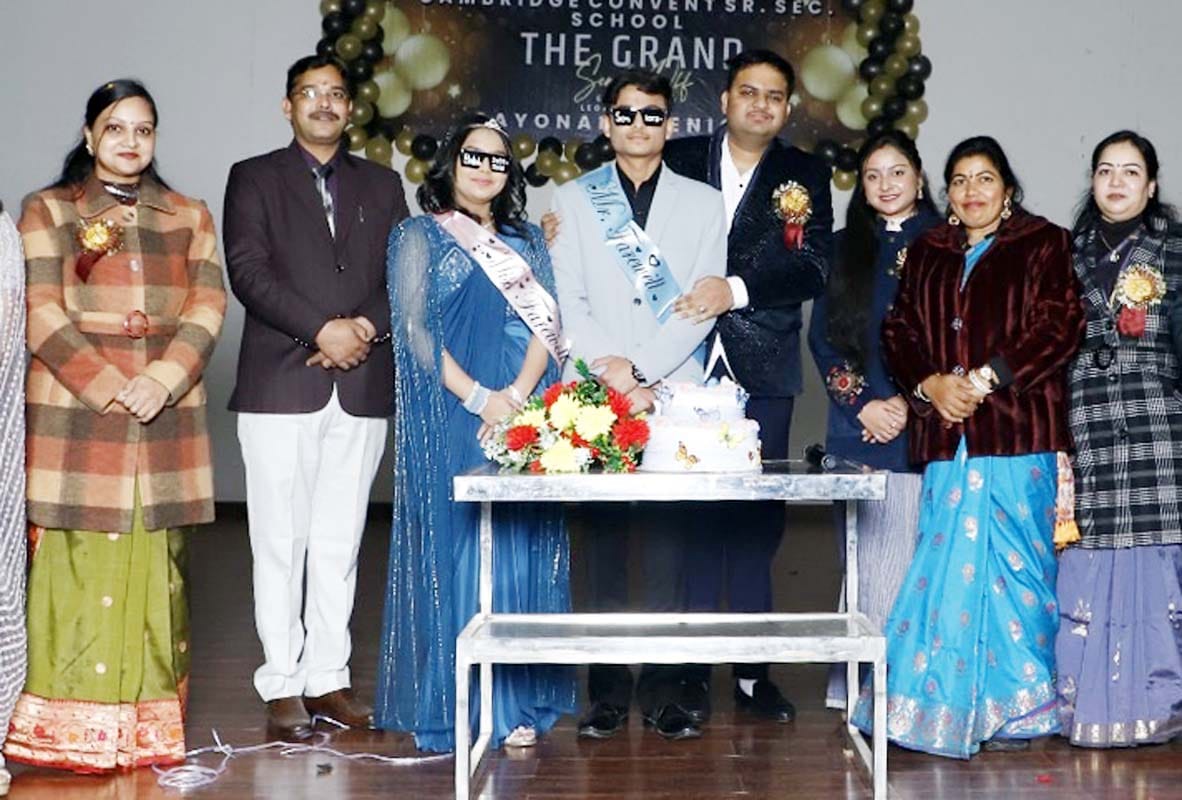 Pawani became Miss Farewell and Arnav became Mr. Farewell.