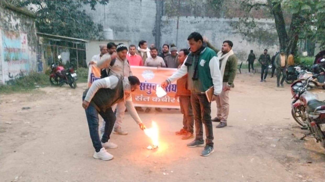 Electricity workers burned copies of the order to install smart meters.
