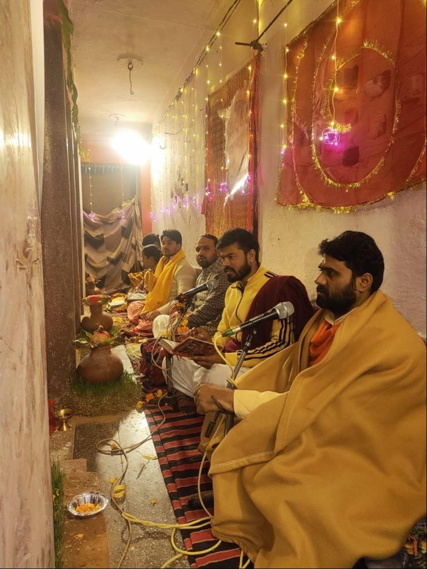 The divine Sahasrarachana (worship with a thousand offerings) and Yajna (fire ritual) of Mother Aparajita took place at the Shankaracharya Ashram.