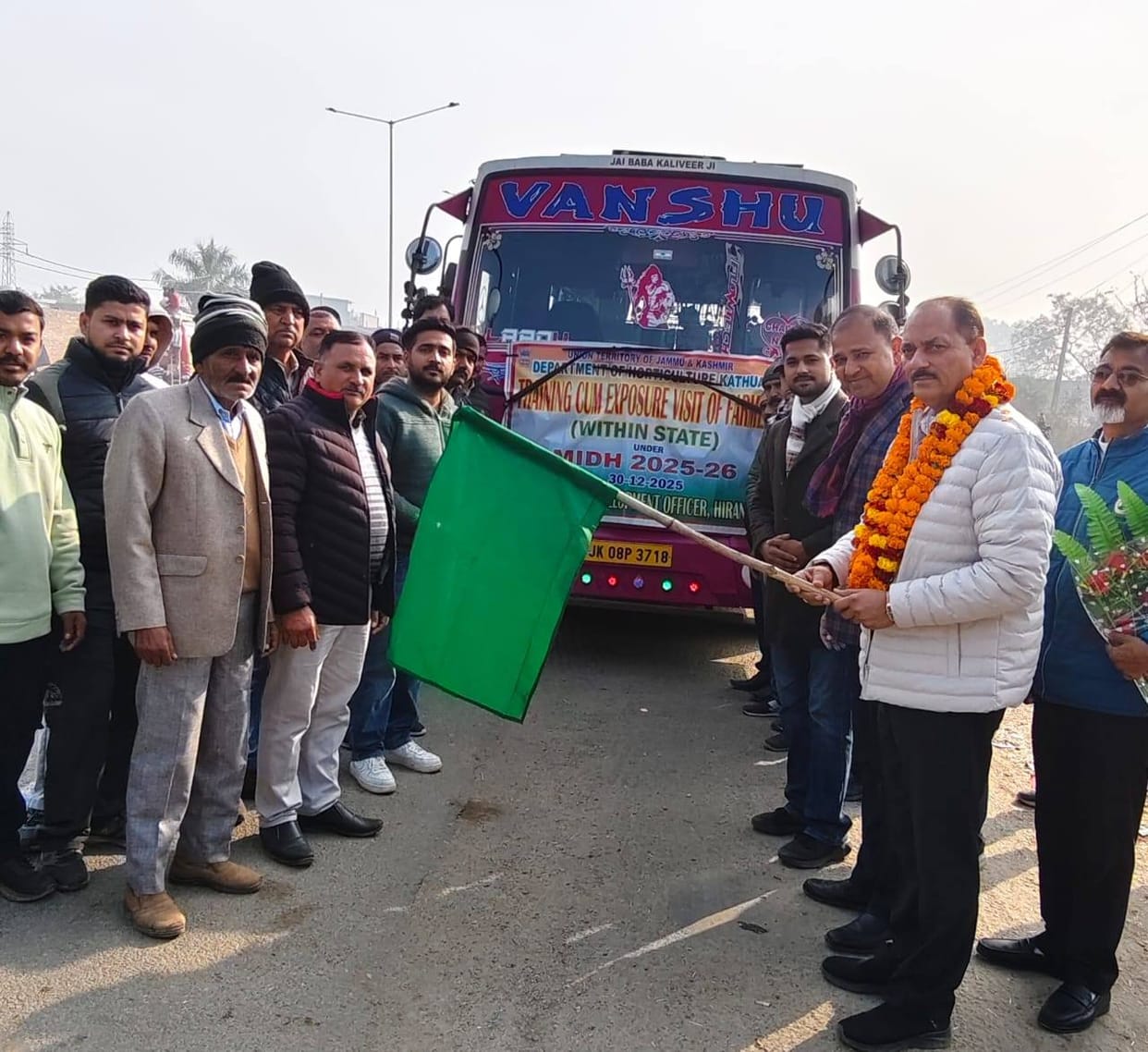 kathua news, farmer visit
