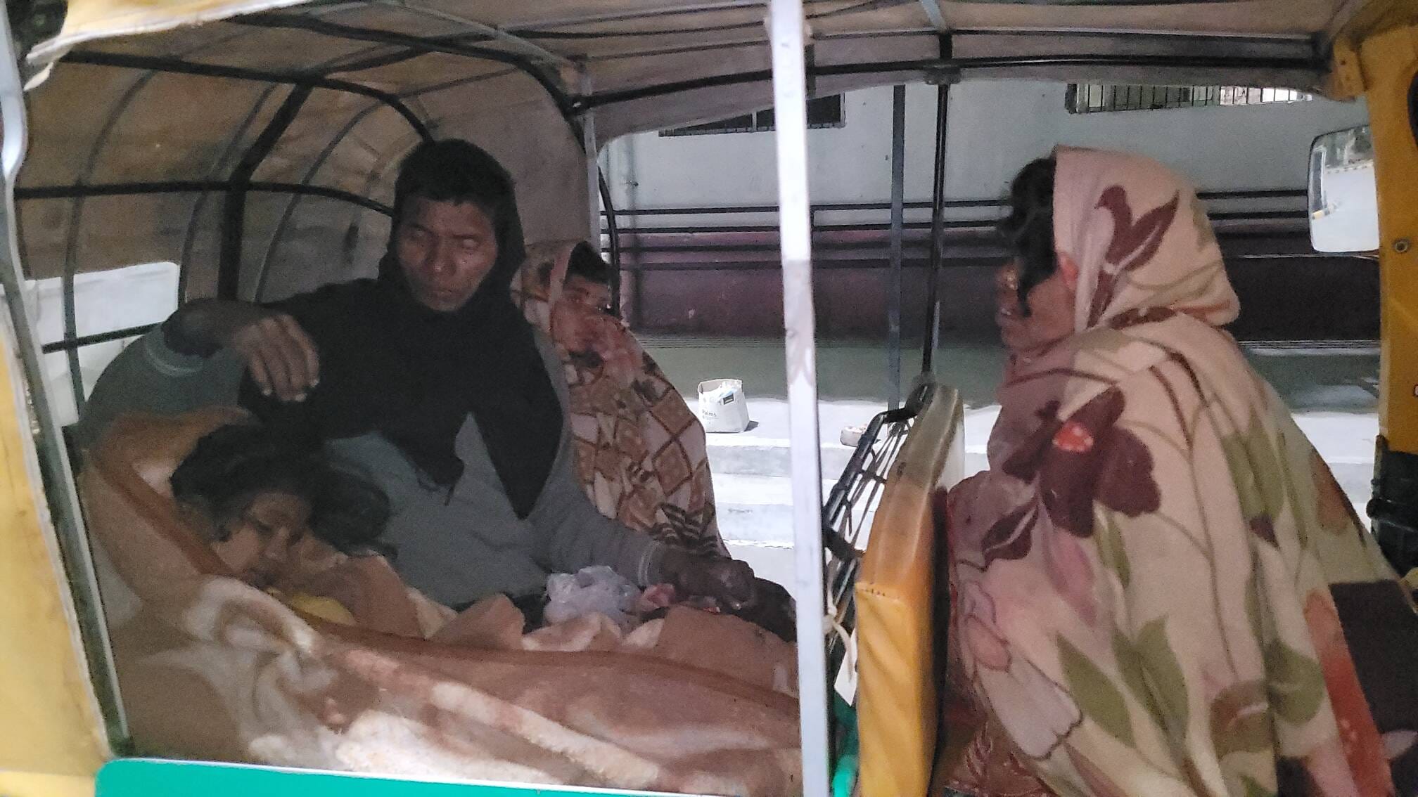 देर शाम पूर्णिया GMCH में पोस्टमार्टम कराने पहुंचे परिजन