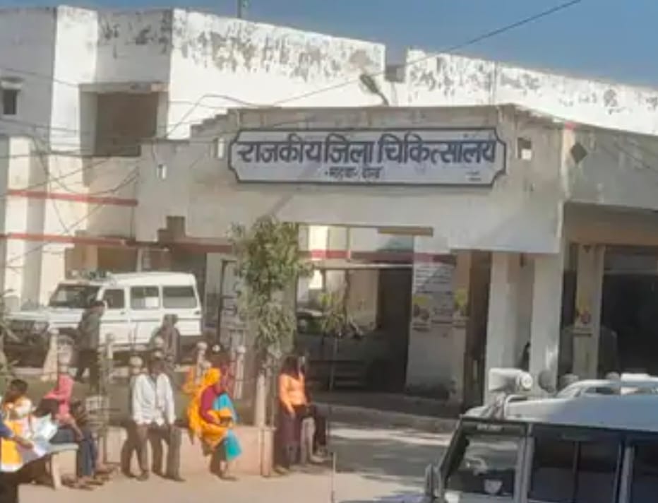Dausa News: Tragic accident on Jaipur-Agra Highway, pickup truck collides with a trolley; cleaner dies on spot