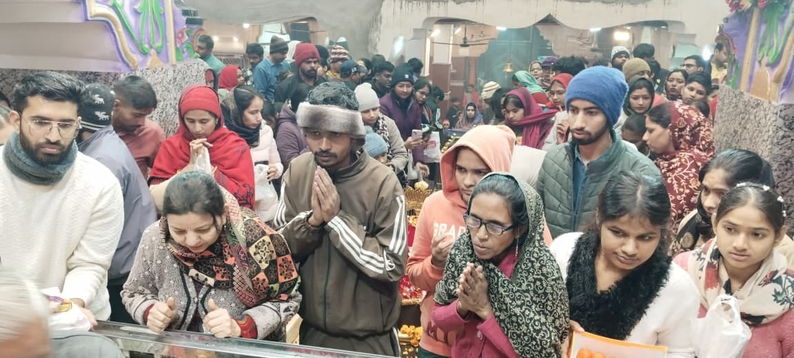 Rohtak residents pray to God and vow to build a better city.