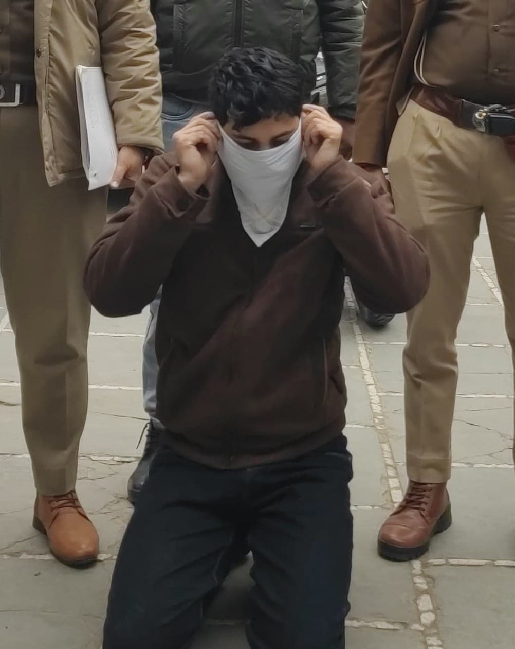 The accused of molesting a 9-year-old girl was paraded to the Civil Hospital.
