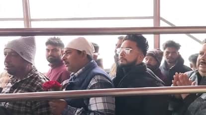 25 thousand devotees bowed their heads at the court of Paunahari