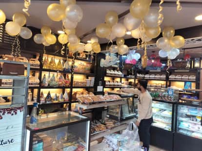 Lots of cakes and bouquets sold on New Year's Eve