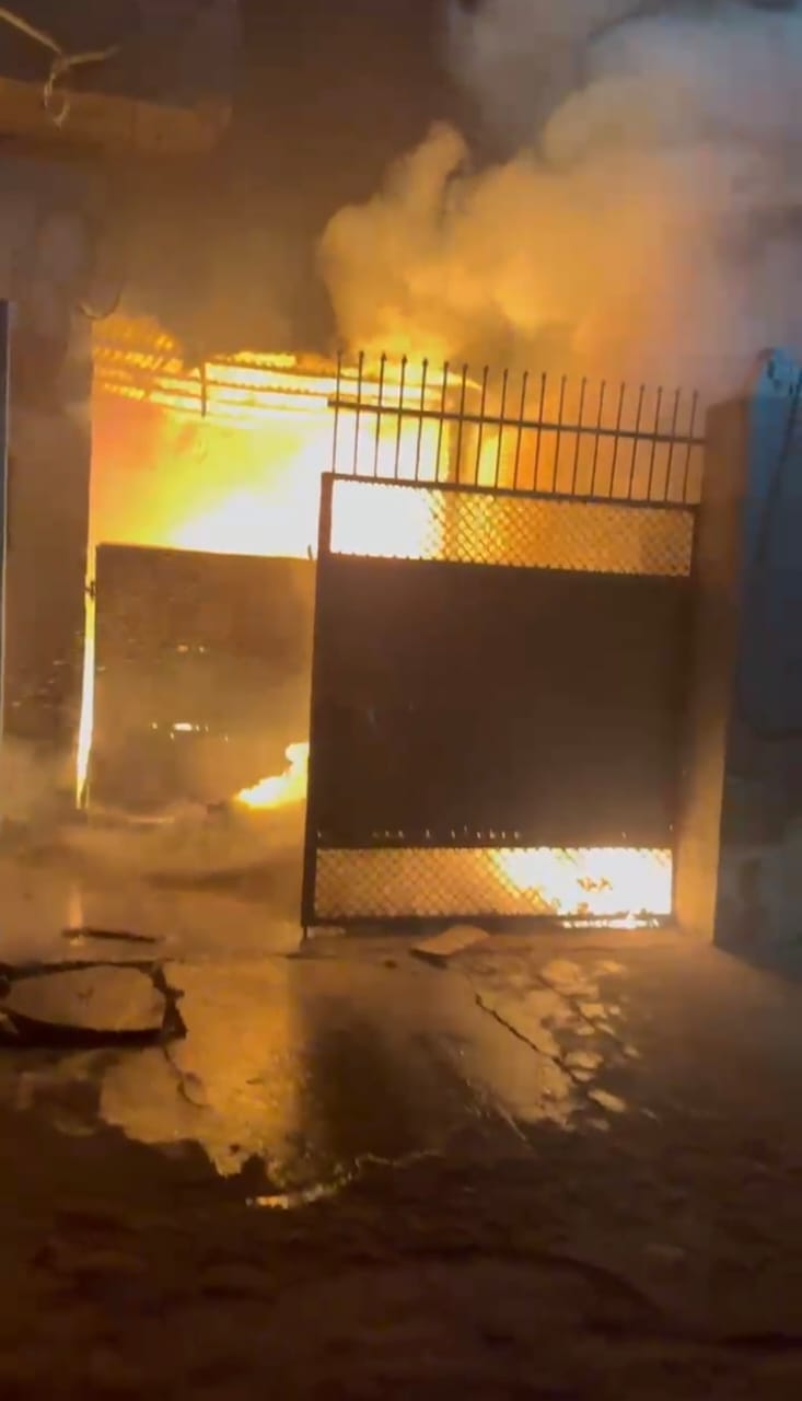 A massive fire broke out at a factory in Industrial Sector 21, with fire engines from five districts arriving.