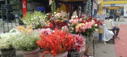 Late at night, the sounds of "Happy New Year" echoed... they cut the cake and had a blast!