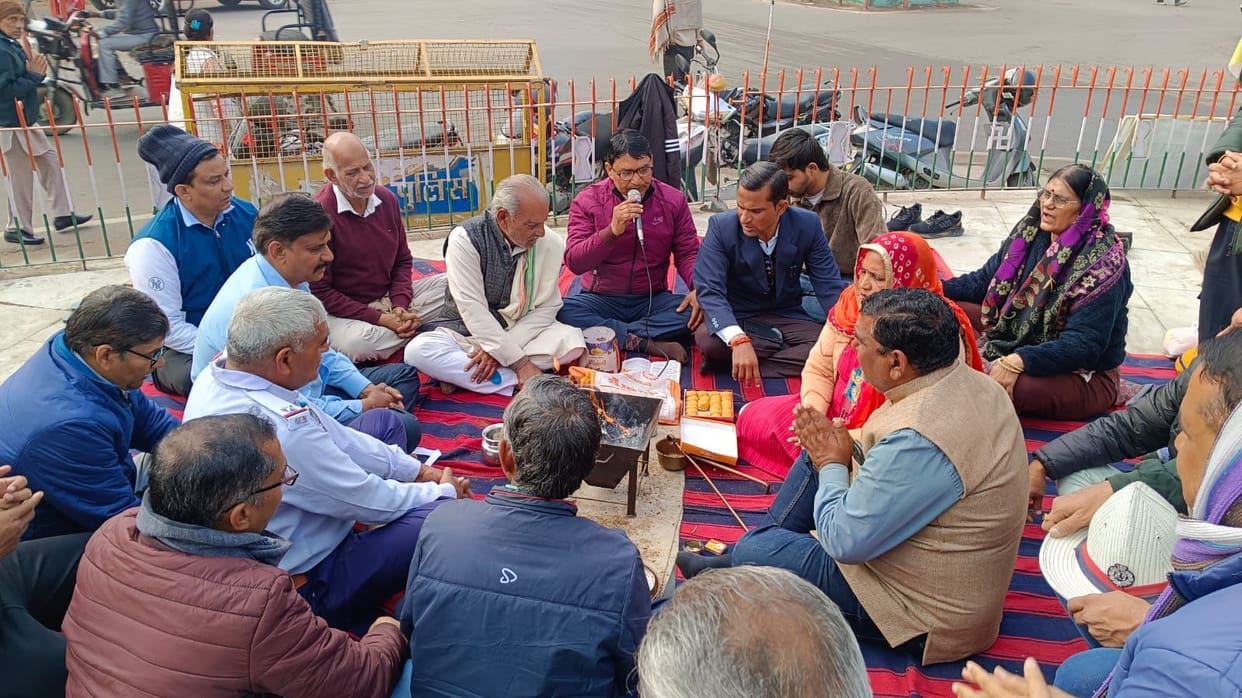 A ritual was performed to raise awareness about road safety.