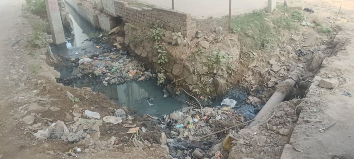Due to lack of cleaning, most of the city's drains are clogged with garbage.
