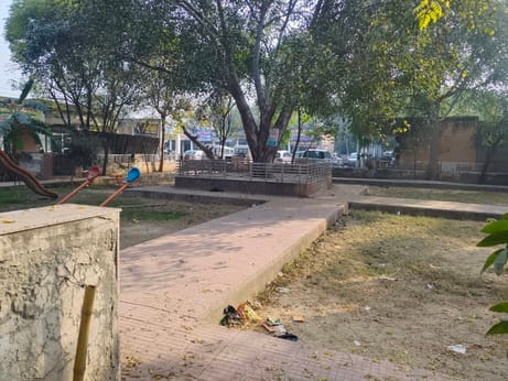 Parks were abandoned, institutions' contracts ended, payments were not increased