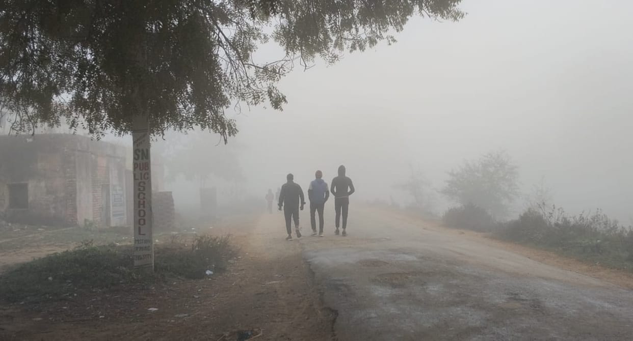 Visibility drops to zero, maximum temperature drops by four degrees